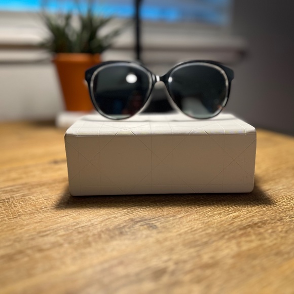 Christian Dior Diorama2 Silver Metallic Mirrored Sunglasses Cat Eye - Picture 6 of 15